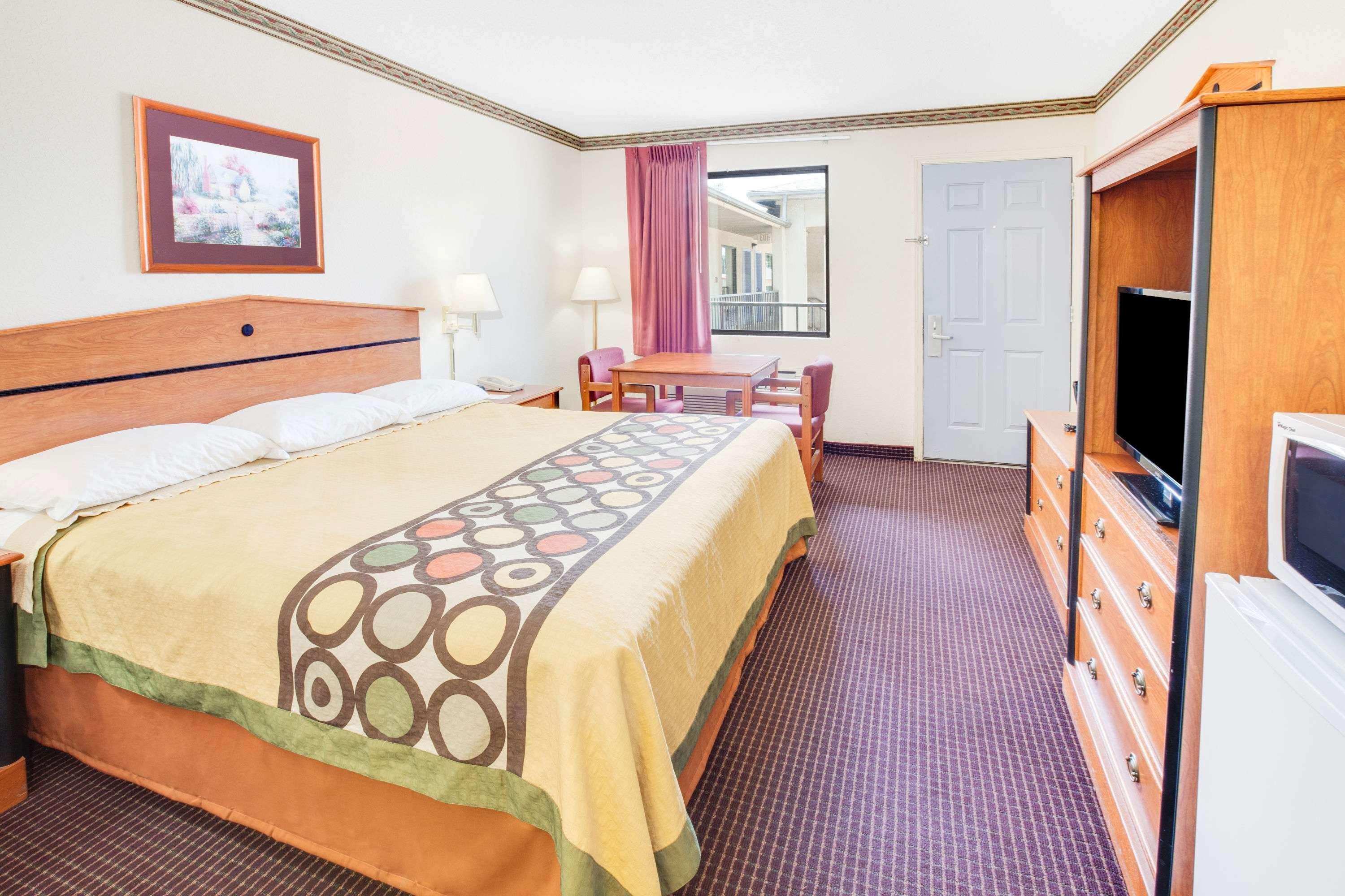 Super 8 By Wyndham Arkadelphia Caddo Valley Area Kültér fotó