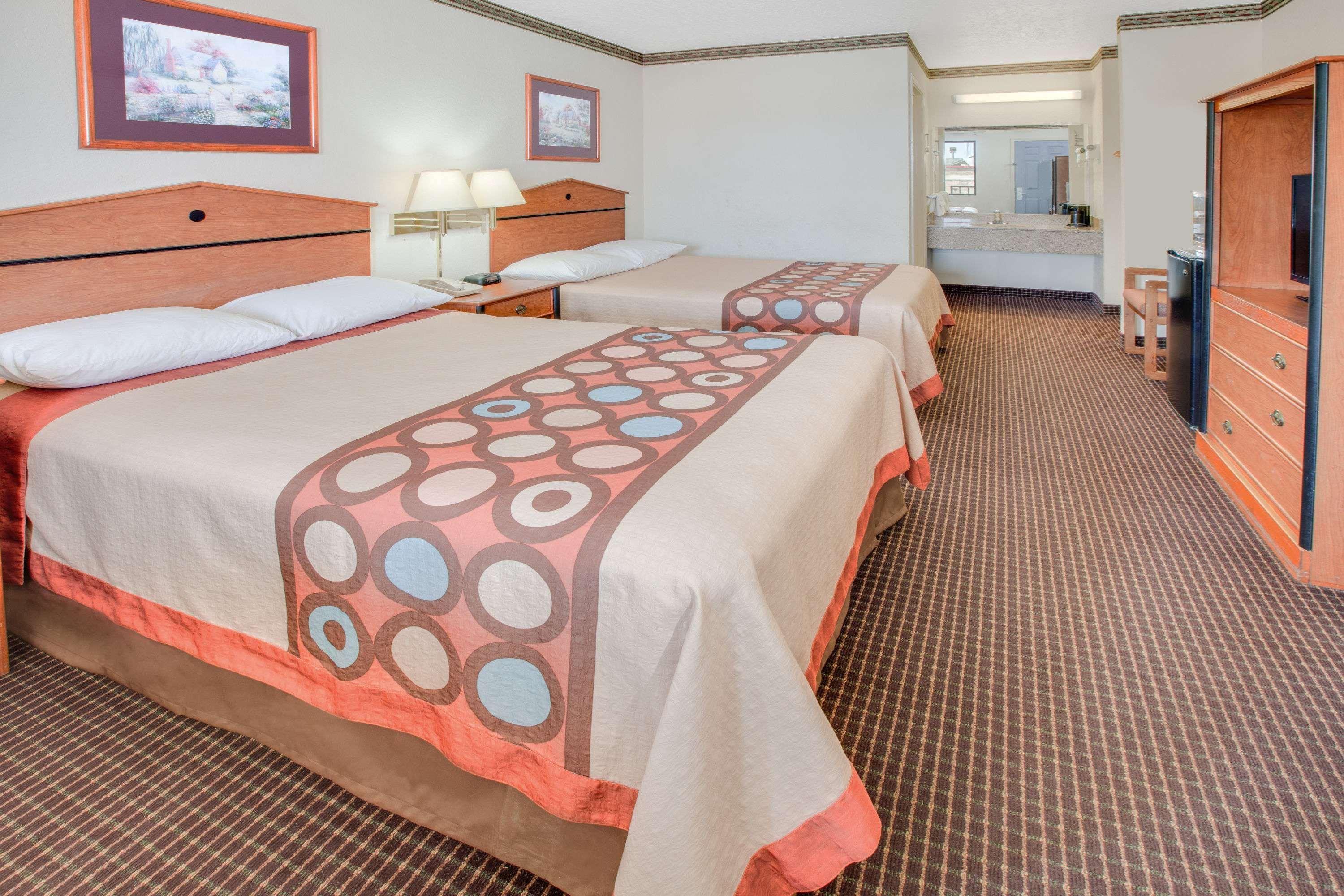 Super 8 By Wyndham Arkadelphia Caddo Valley Area Kültér fotó