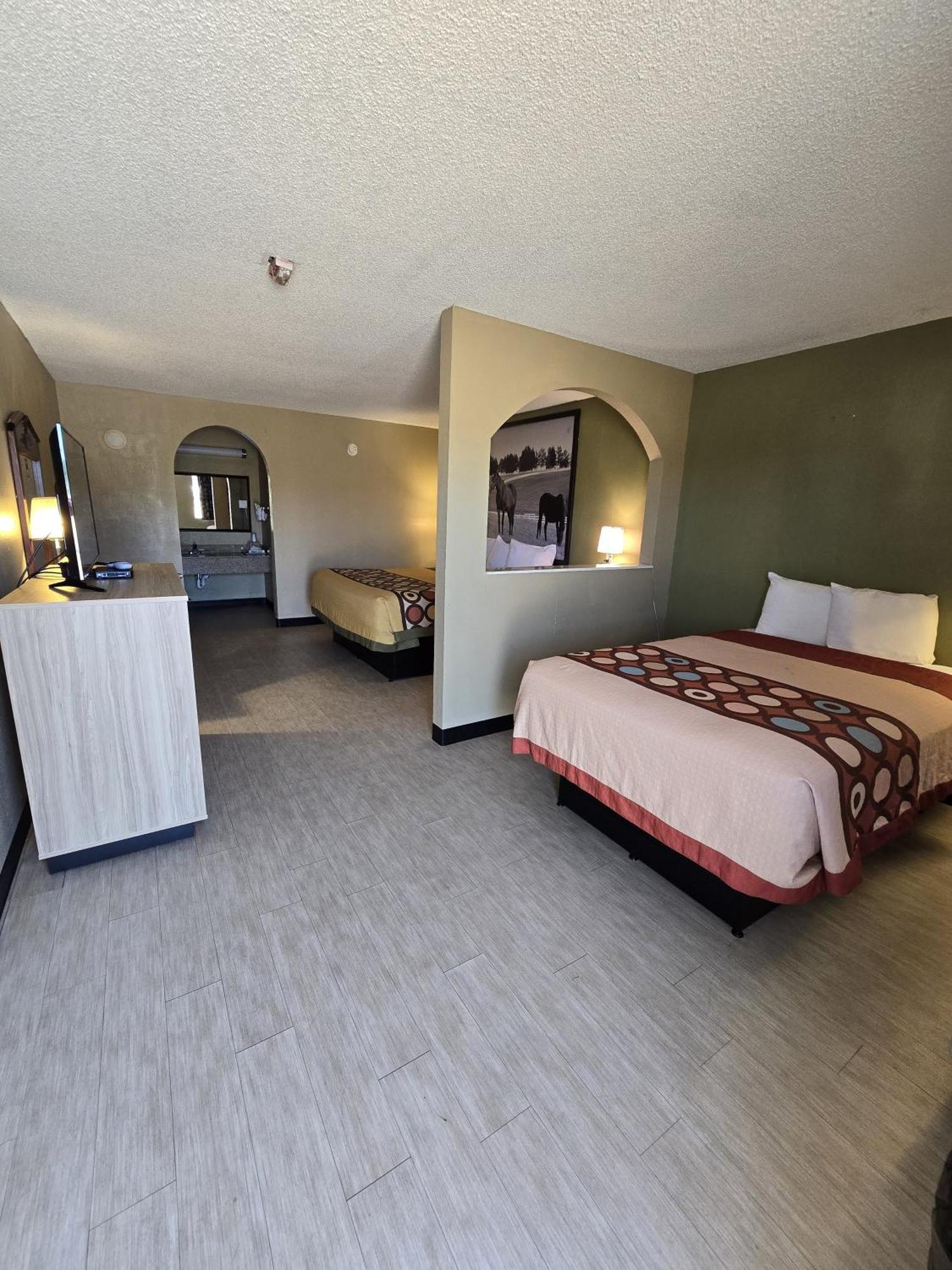 Super 8 By Wyndham Arkadelphia Caddo Valley Area Kültér fotó
