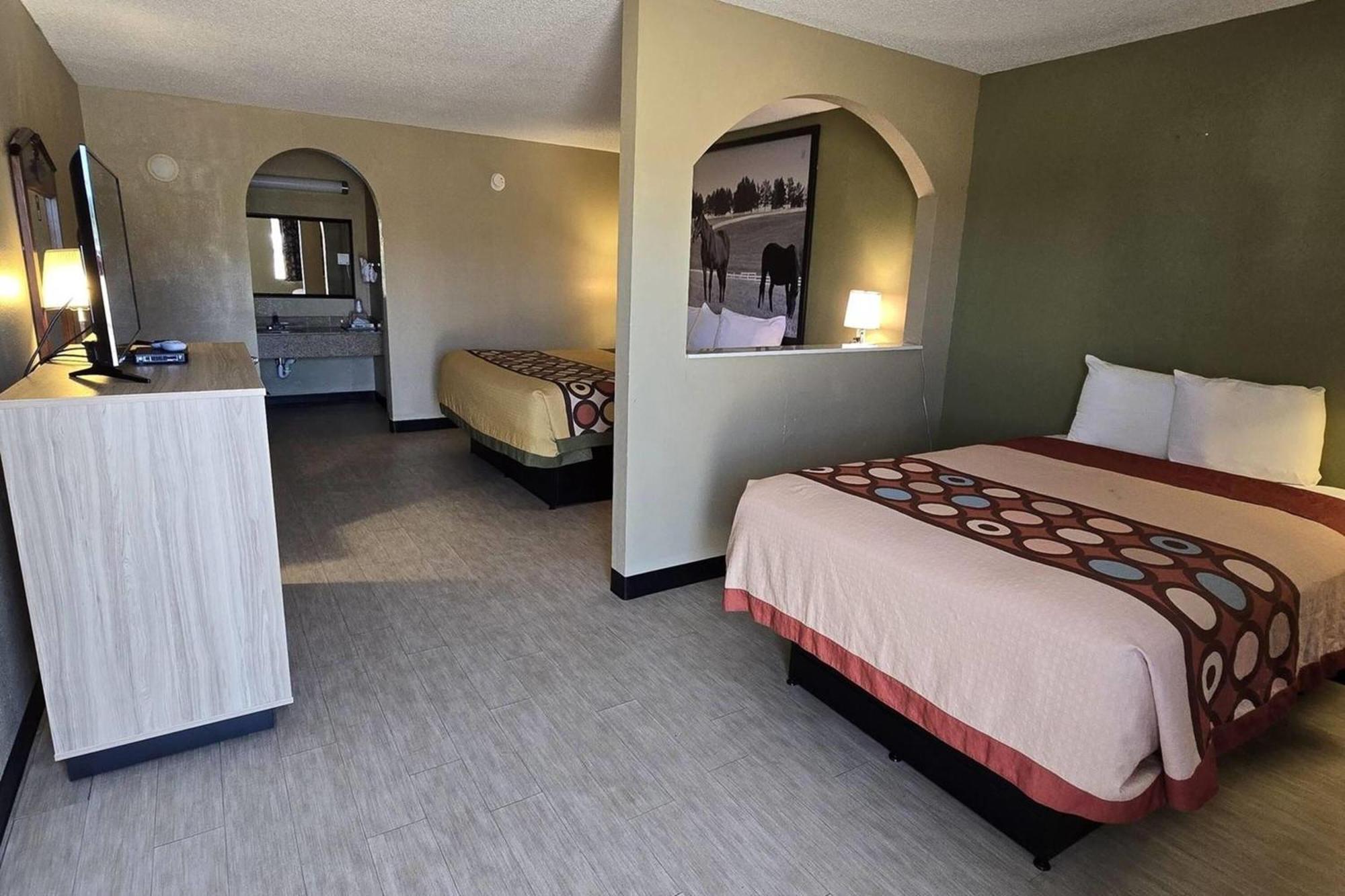 Super 8 By Wyndham Arkadelphia Caddo Valley Area Kültér fotó